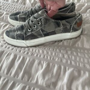 Blowfish Plaid Canvas Sneakers